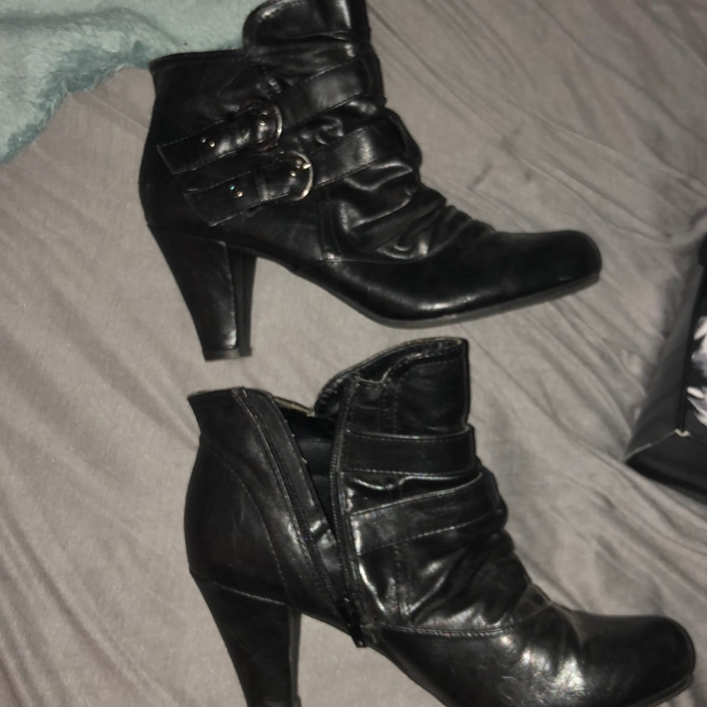 Hot kiss shoes